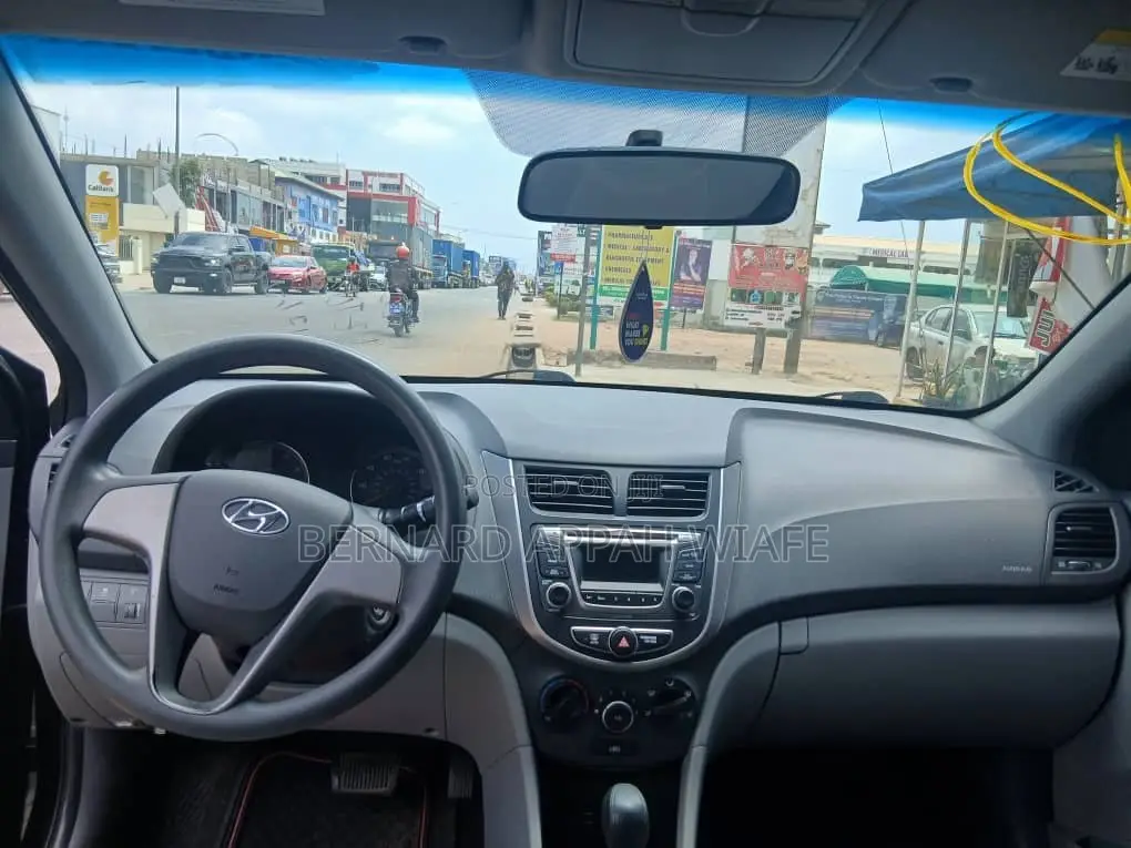 Hyundai Accent SE Sedan 2016 Black