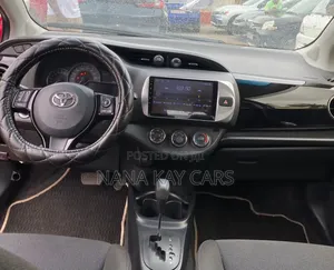 Toyota Vitz 1.3 AWD 5dr 2016 Red