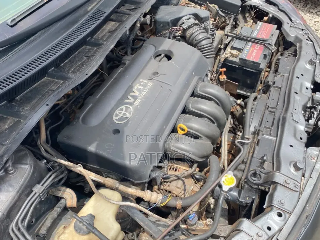 Toyota Corolla LE 4dr Sedan (1.8L 4cyl 4A) 2010 Gray