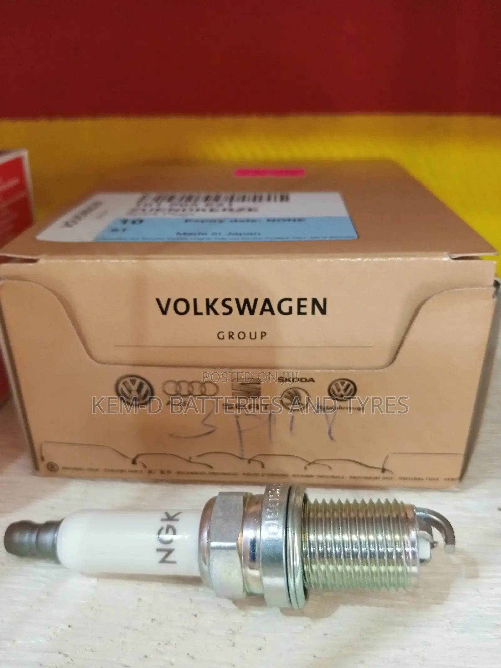 NGK 6840 PFR7W-T Laser Platinum Spark Plug - VW Skoda Audi Seat