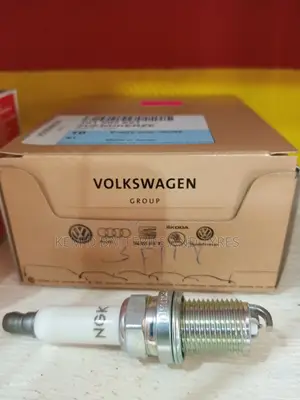 NGK 6840 PFR7W-T Laser Platinum Spark Plug - VW Skoda Audi Seat