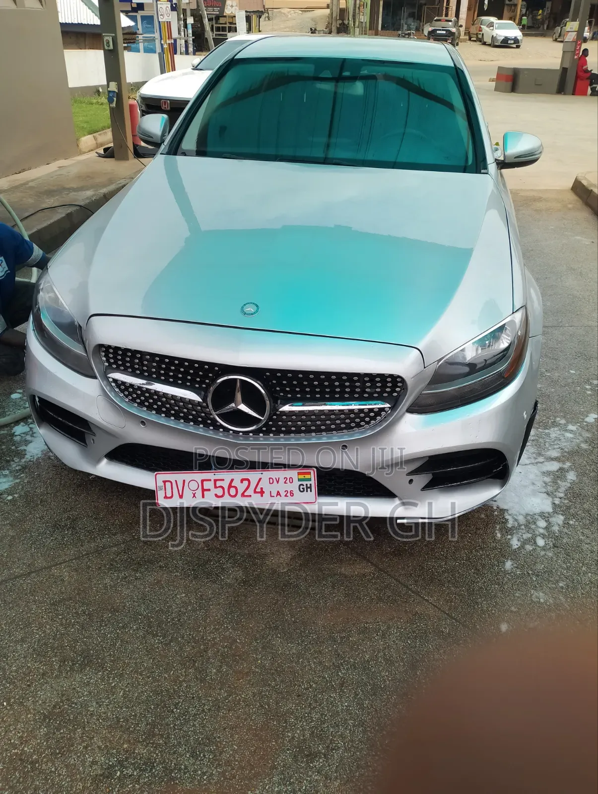 Mercedes-Benz C300 2017 Silver