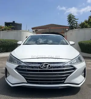 Hyundai Elantra Limited 2020 White