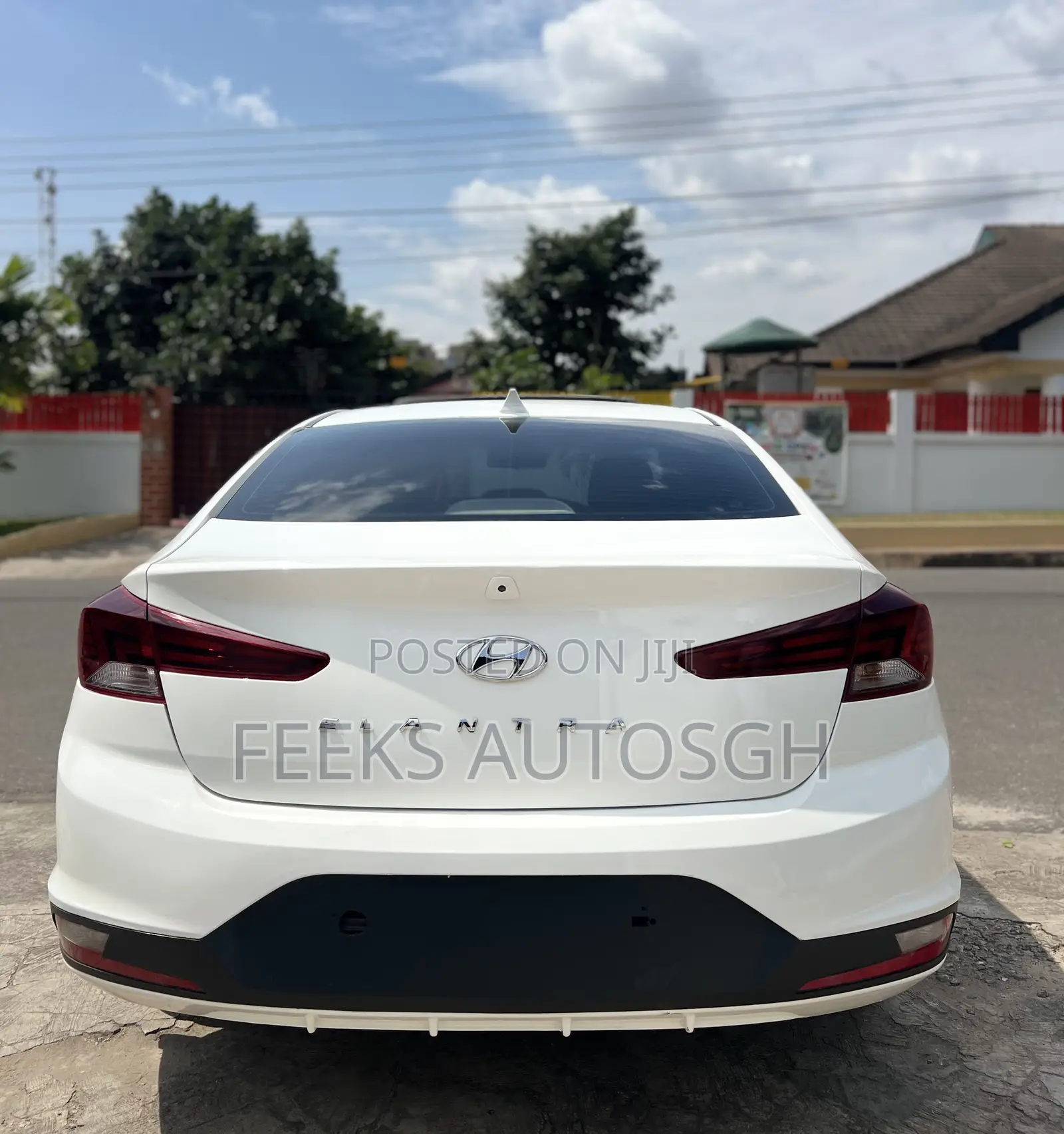 Hyundai Elantra Limited 2020 White
