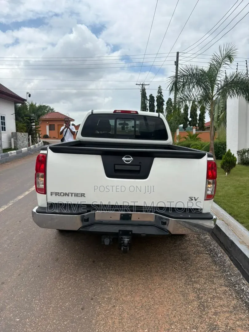 Nissan Frontier 2016 White