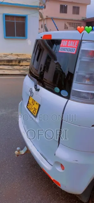 Toyota Sienta 1.5 FWD 2014 White