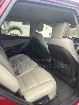 Hyundai Santa Fe SE FWD 2018 Red