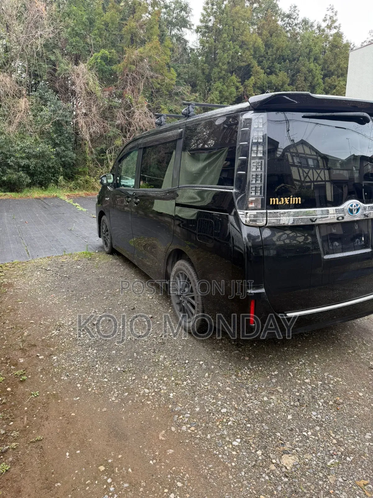 Toyota Voxy Hybrid V 2WD 7-Seater 2015 Black