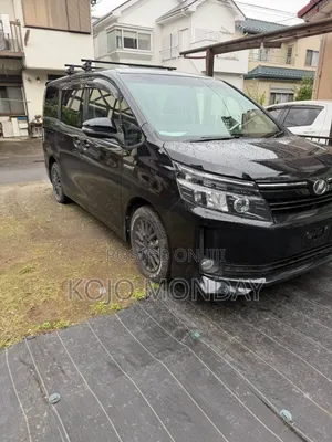 Toyota Voxy Hybrid V 2WD 7-Seater 2015 Black