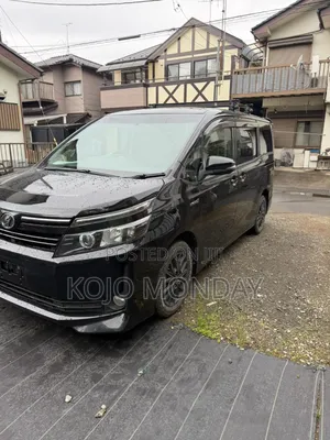Toyota Voxy Hybrid V 2WD 7-Seater 2015 Black