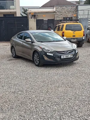 Hyundai Elantra Limited Sedan FWD (1.8L 4cyl 6A) 2013