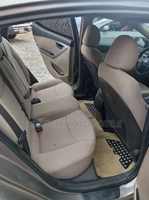 Hyundai Elantra Limited Sedan FWD (1.8L 4cyl 6A) 2013