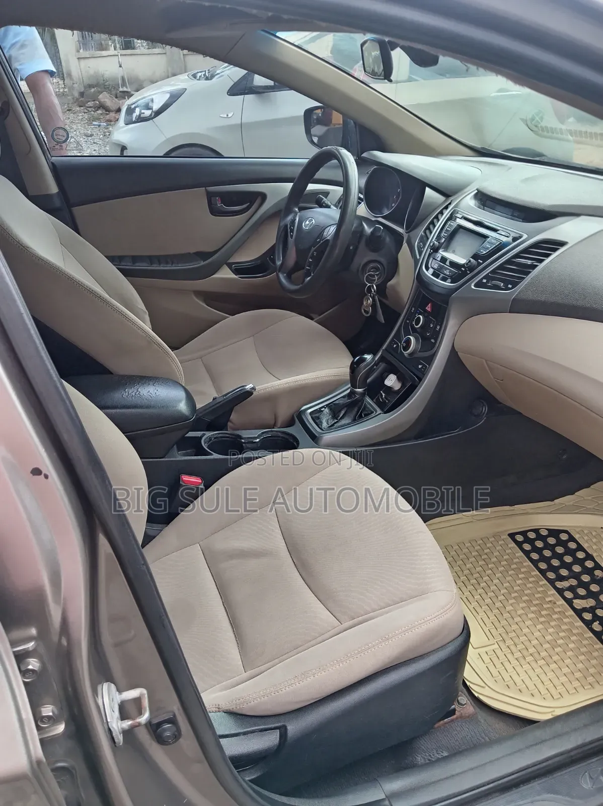 Hyundai Elantra Limited Sedan FWD (1.8L 4cyl 6A) 2013
