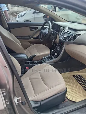 Hyundai Elantra Limited Sedan FWD (1.8L 4cyl 6A) 2013