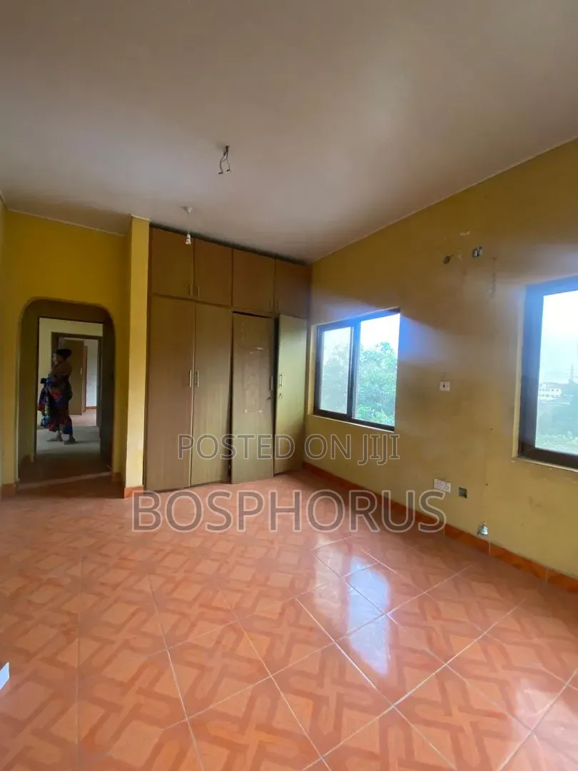 1bdrm Apartment in Sowotuom, Last Stop for rent