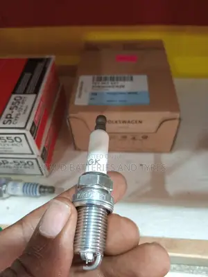 NGK 6840 PFR7W-T Laser Platinum Spark Plug - VW Skoda Audi Seat