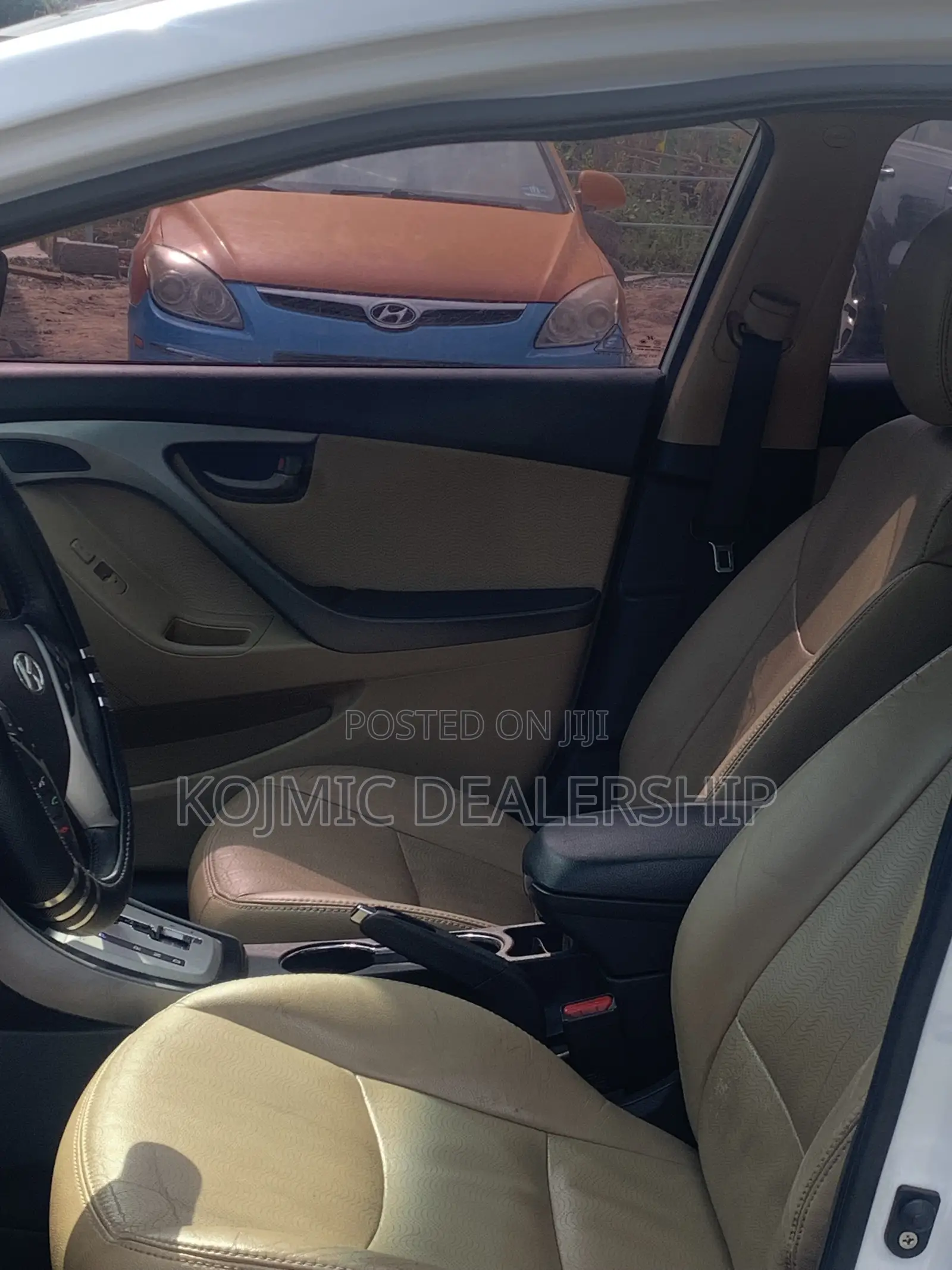 Hyundai Elantra 2012 White