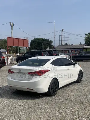 Hyundai Elantra 2012 White