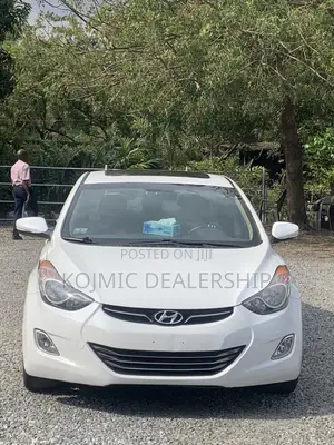 Hyundai Elantra 2012 White