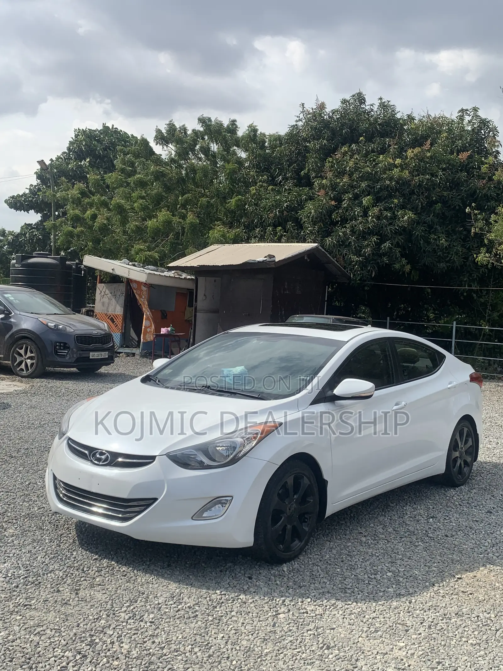 Hyundai Elantra 2012 White