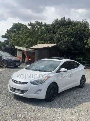 Hyundai Elantra 2012 White