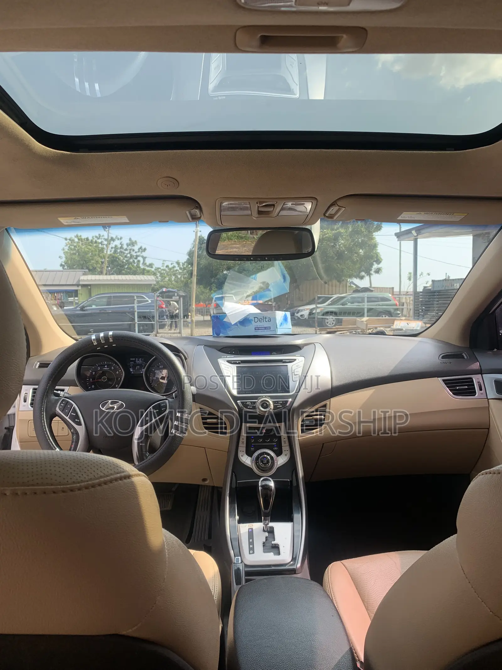 Hyundai Elantra 2012 White