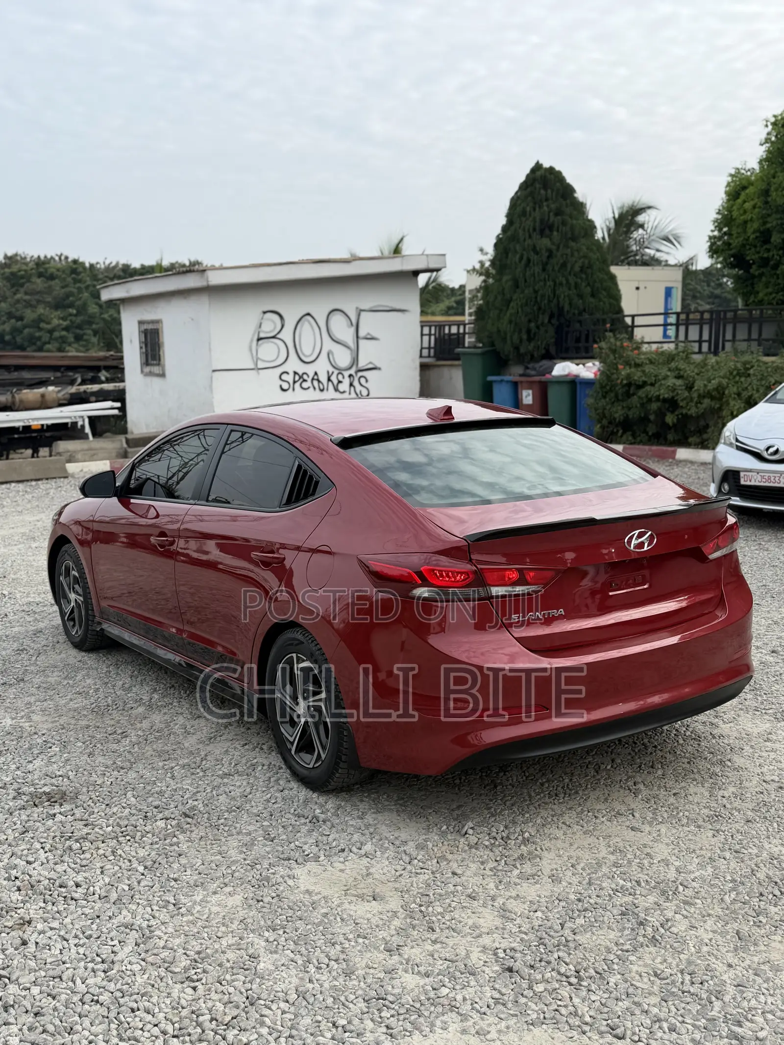 Hyundai Elantra Limited Sedan FWD (2.0L 4cyl 6A) 2017 Red