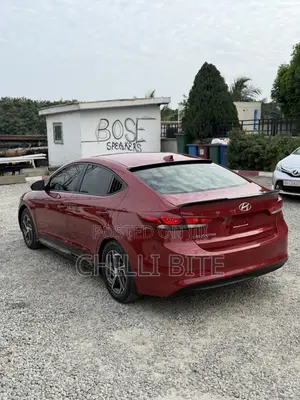 Hyundai Elantra Limited Sedan FWD (2.0L 4cyl 6A) 2017 Red