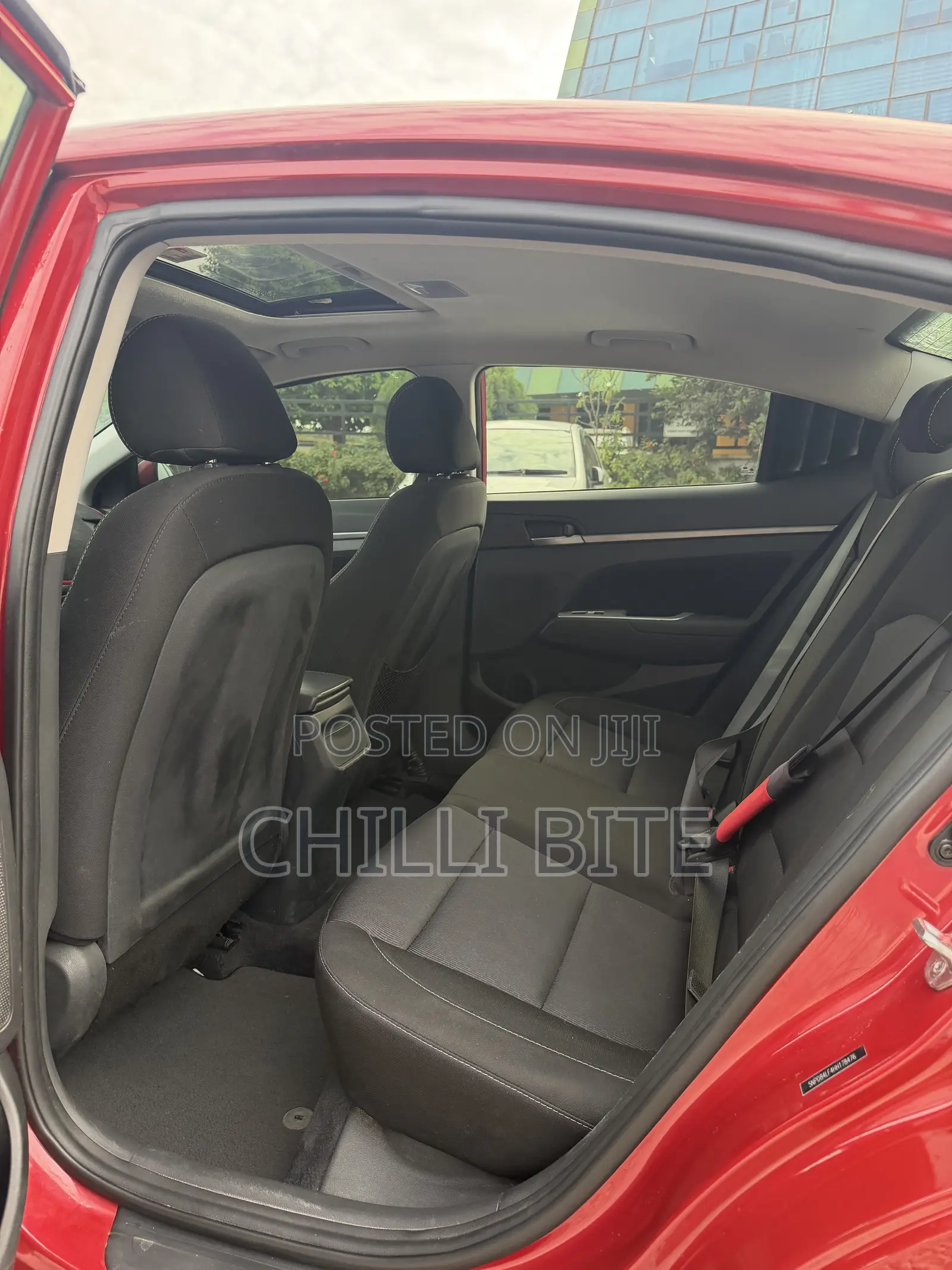 Hyundai Elantra Limited Sedan FWD (2.0L 4cyl 6A) 2017 Red