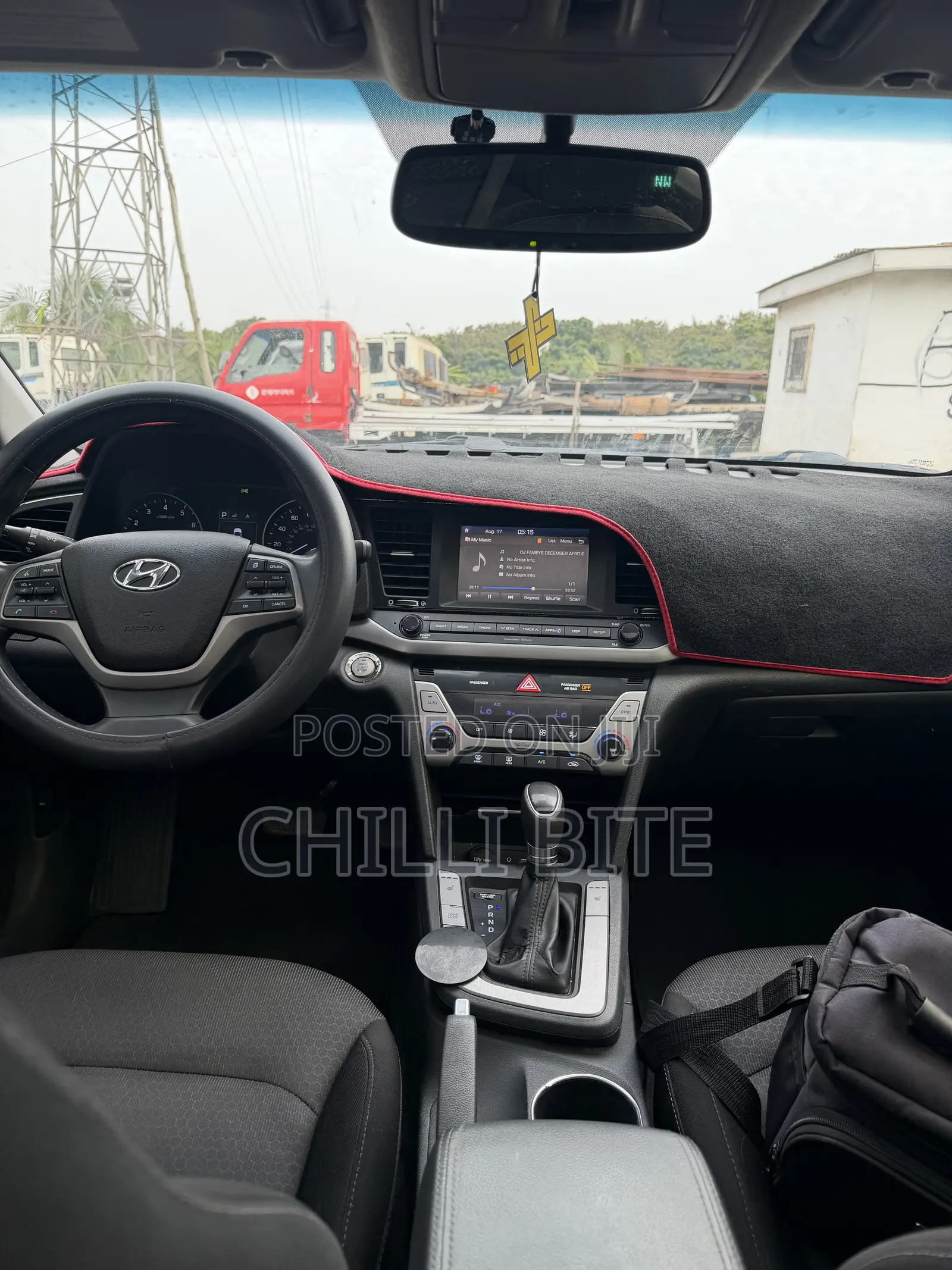 Hyundai Elantra Limited Sedan FWD (2.0L 4cyl 6A) 2017 Red