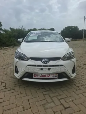 Toyota Yaris 2018 White
