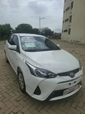 Toyota Yaris 2018 White