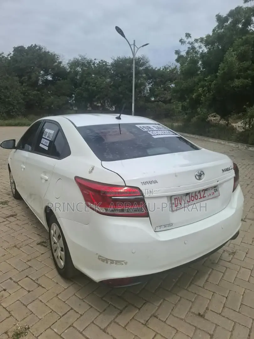 Toyota Yaris 2018 White