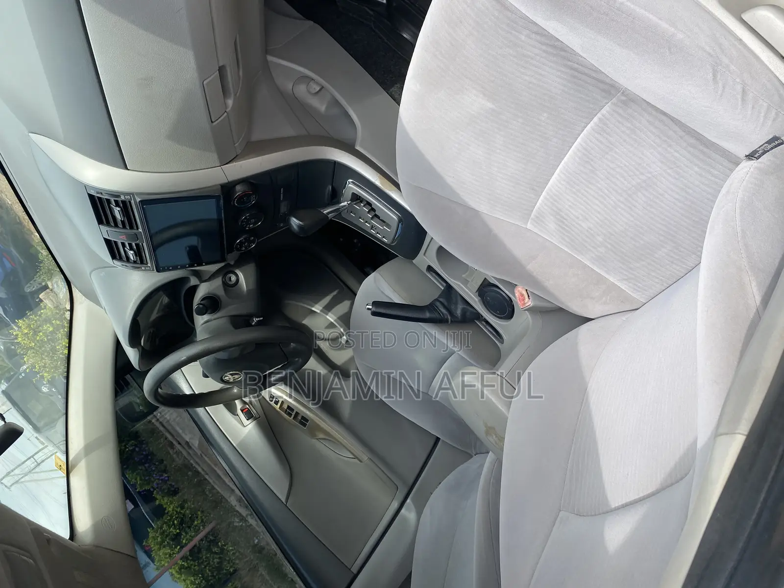 Toyota Corolla 2010 Silver
