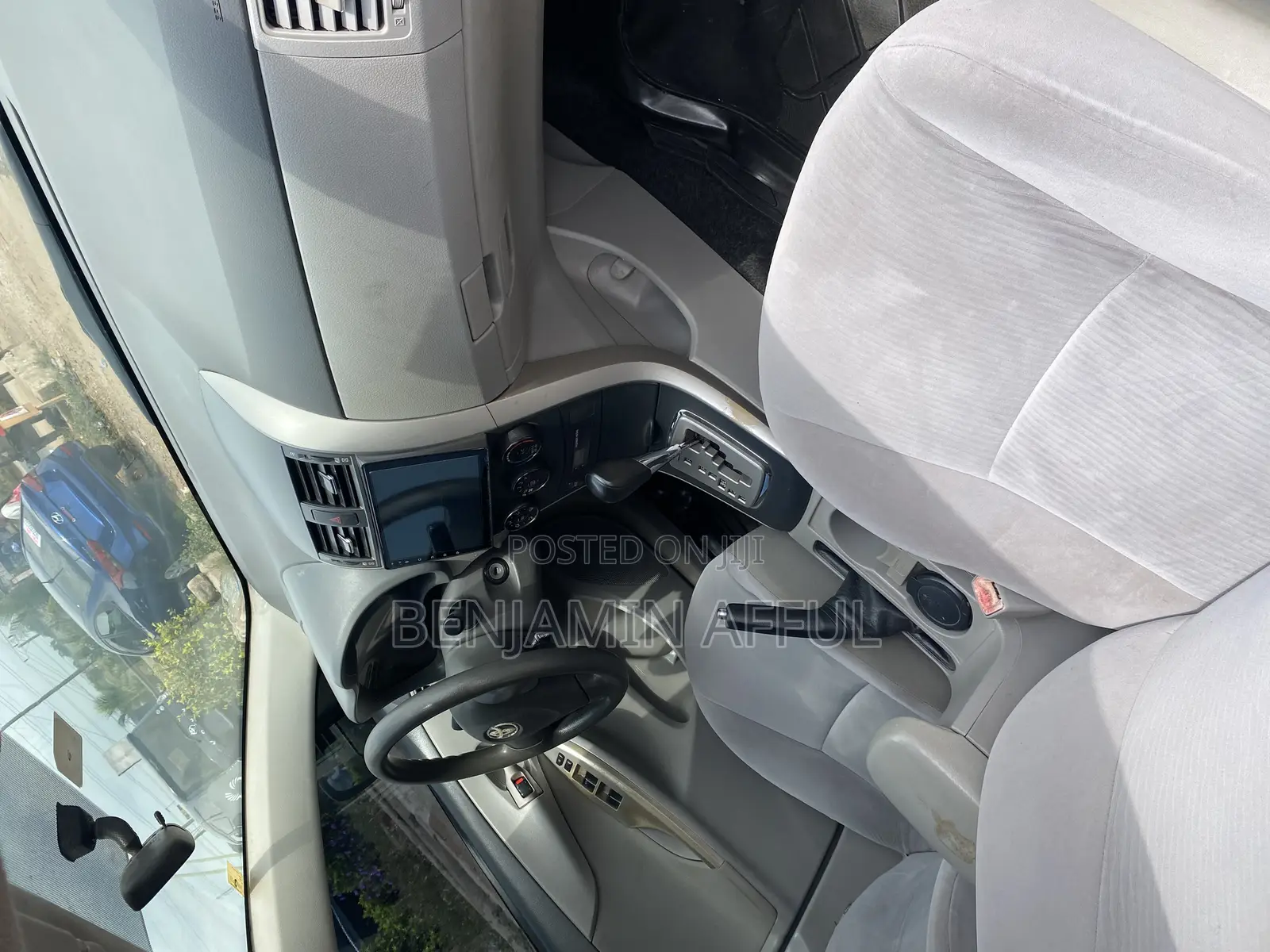 Toyota Corolla 2010 Silver