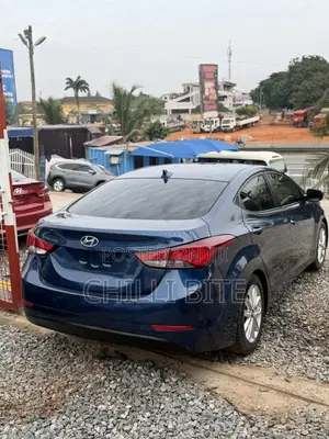 Hyundai Elantra Limited 4dr Sedan (1.8L 4cyl 6A) 2015 Blue