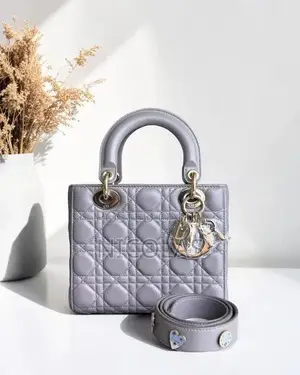 Ladies' Handbag SKU - T833215