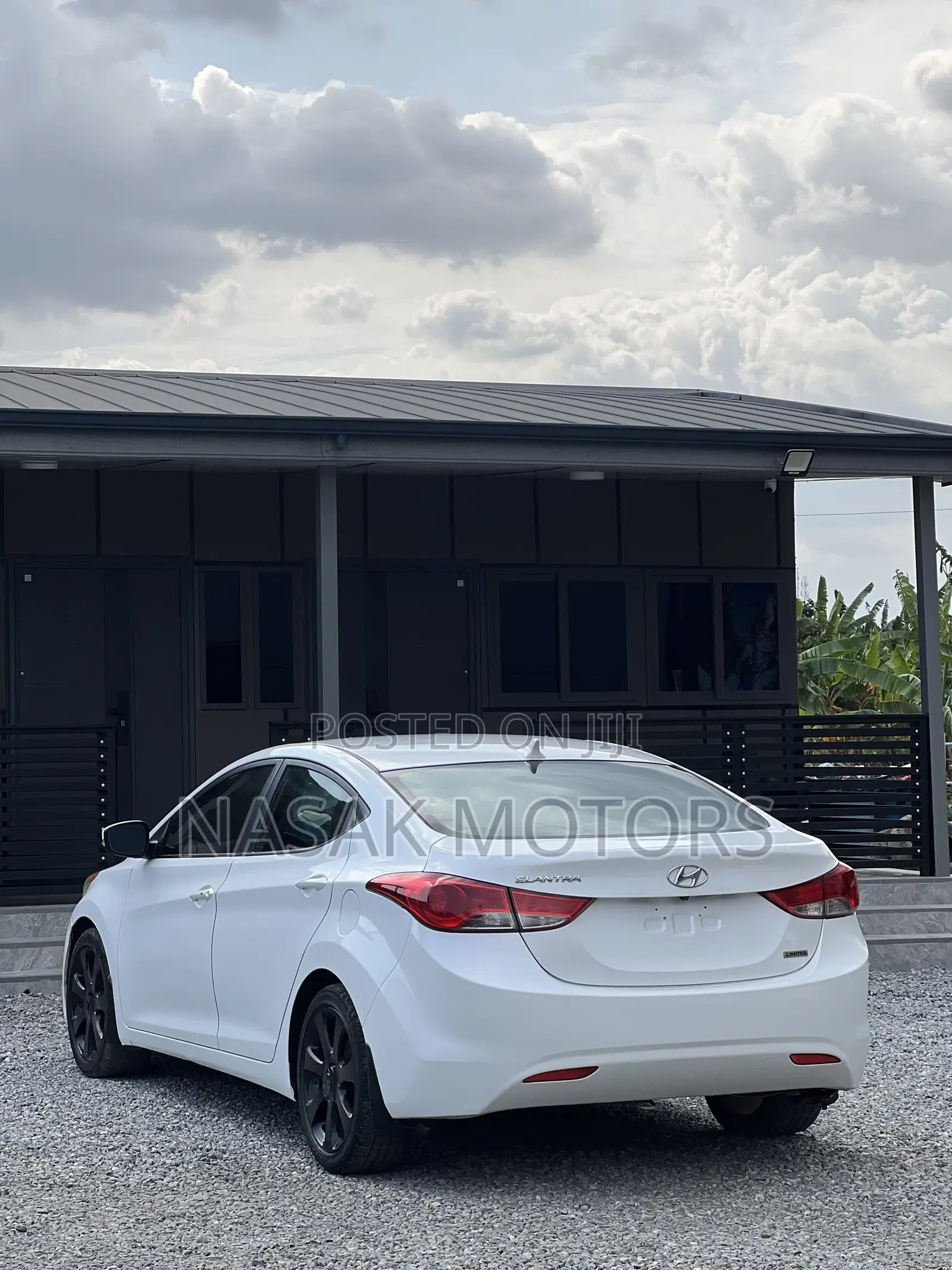 Hyundai Elantra Limited 2012 White