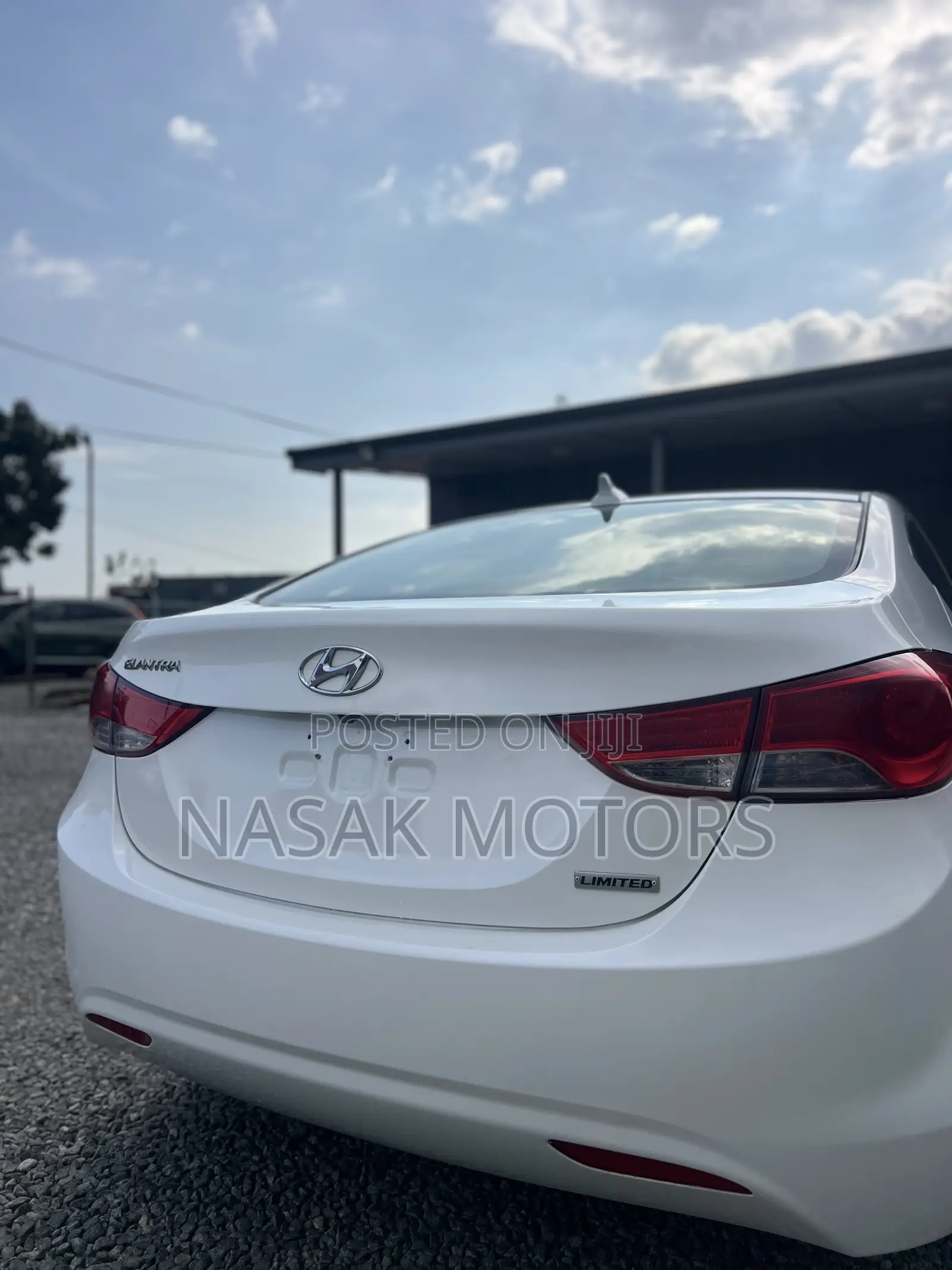 Hyundai Elantra Limited 2012 White