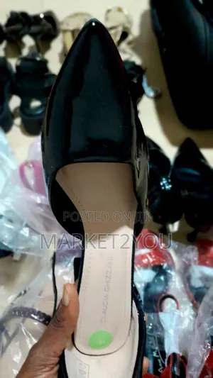 Claudia Ghizzani Black Patent Pointed-Toe Heels – UK 7