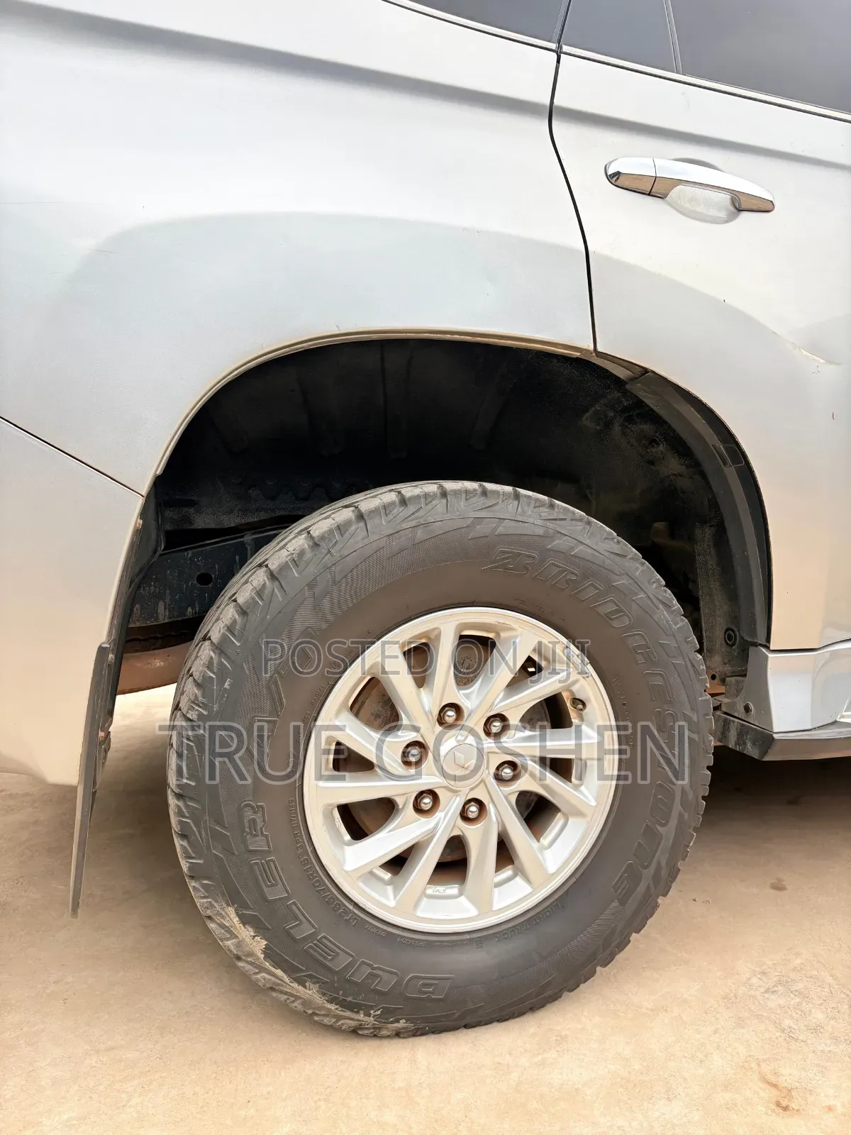 Mitsubishi Pajero 2021 Silver