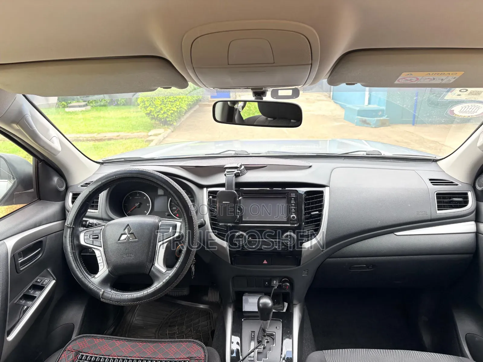 Mitsubishi Pajero 2021 Silver
