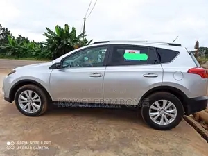 Toyota RAV4 XLE AWD (2.5L 4cyl 6A) 2016 Black