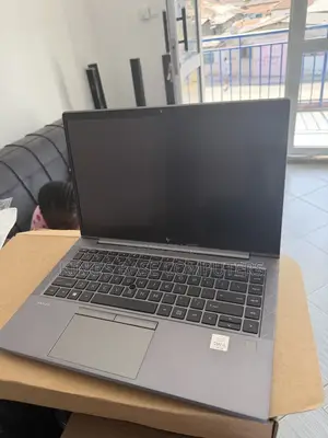 Laptop HP ZBook Firefly 14 G7 16GB Intel Core i5 SSD 256GB