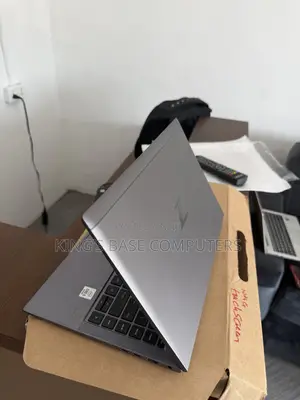 Laptop HP ZBook Firefly 14 G7 16GB Intel Core i5 SSD 256GB