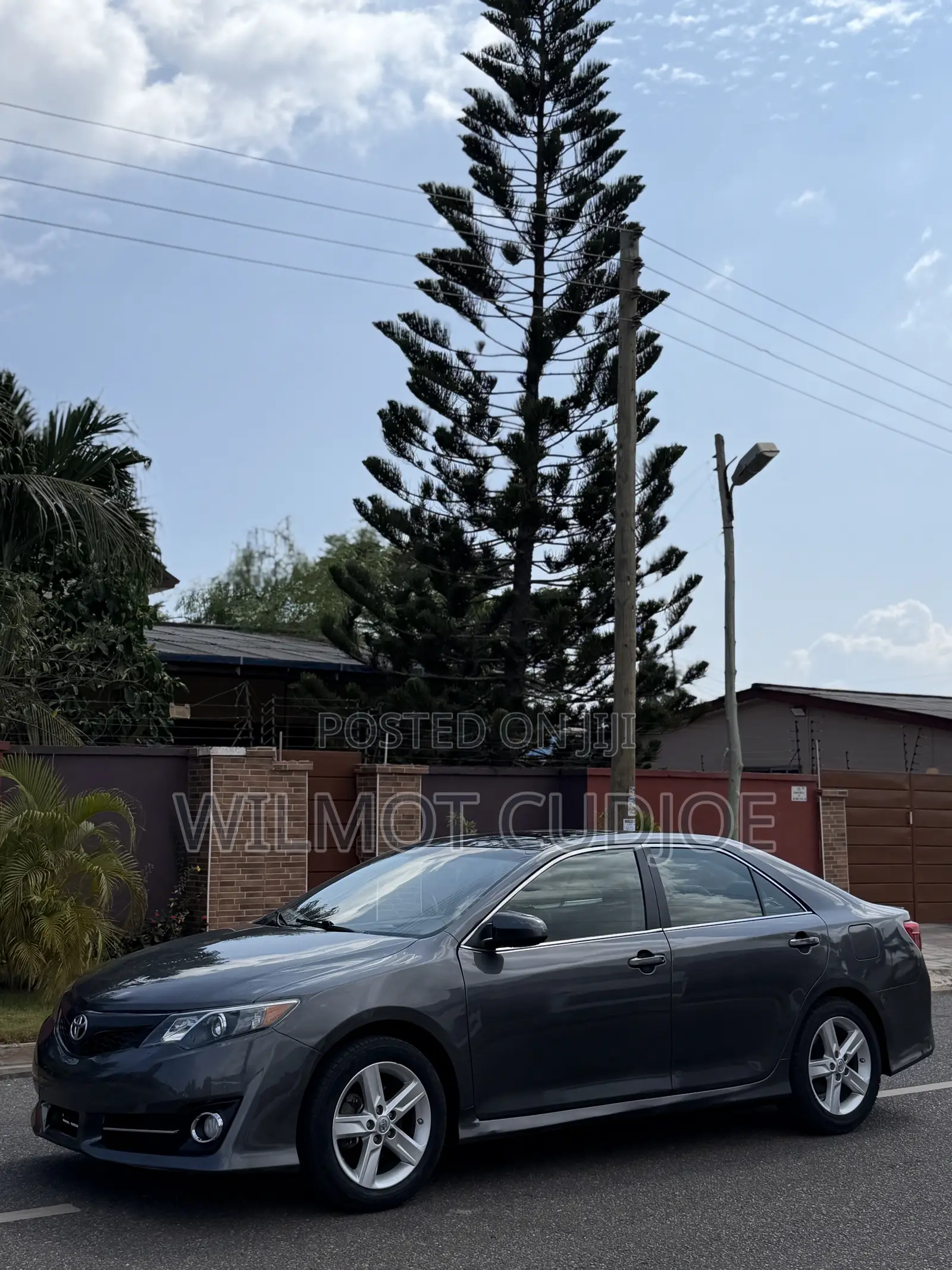 Toyota Camry SE 4dr Sedan (2.5L 4cyl 6A) 2014 Gray