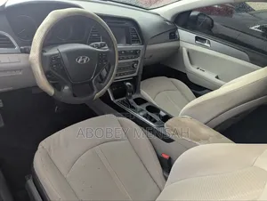 Hyundai Sonata Base Sedan FWD (2.4L 4cyl 6A) 2016 Gray