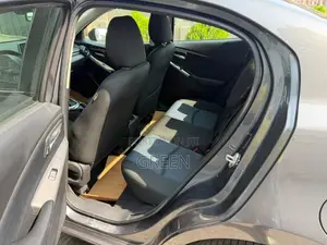 Toyota Yaris iA 1.5 FWD 2018 Green