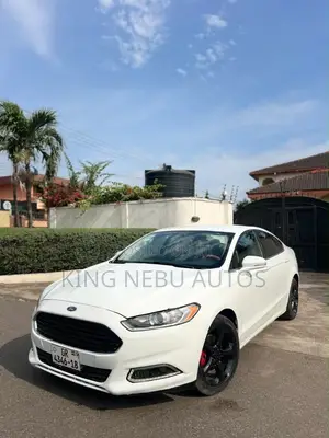 Ford Fusion SE 4dr Sedan (2.5L 4cyl 6A) 2014 White