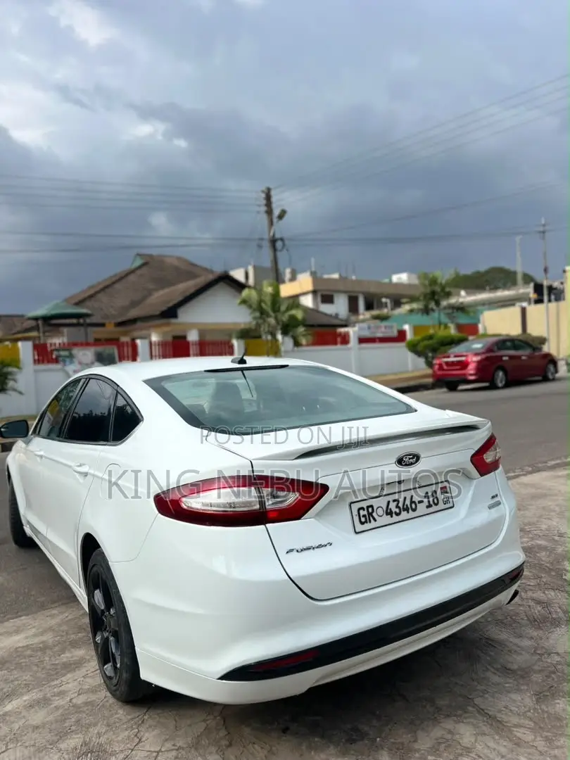 Ford Fusion SE 4dr Sedan (2.5L 4cyl 6A) 2014 White